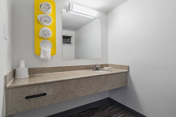 Room 20 of 34